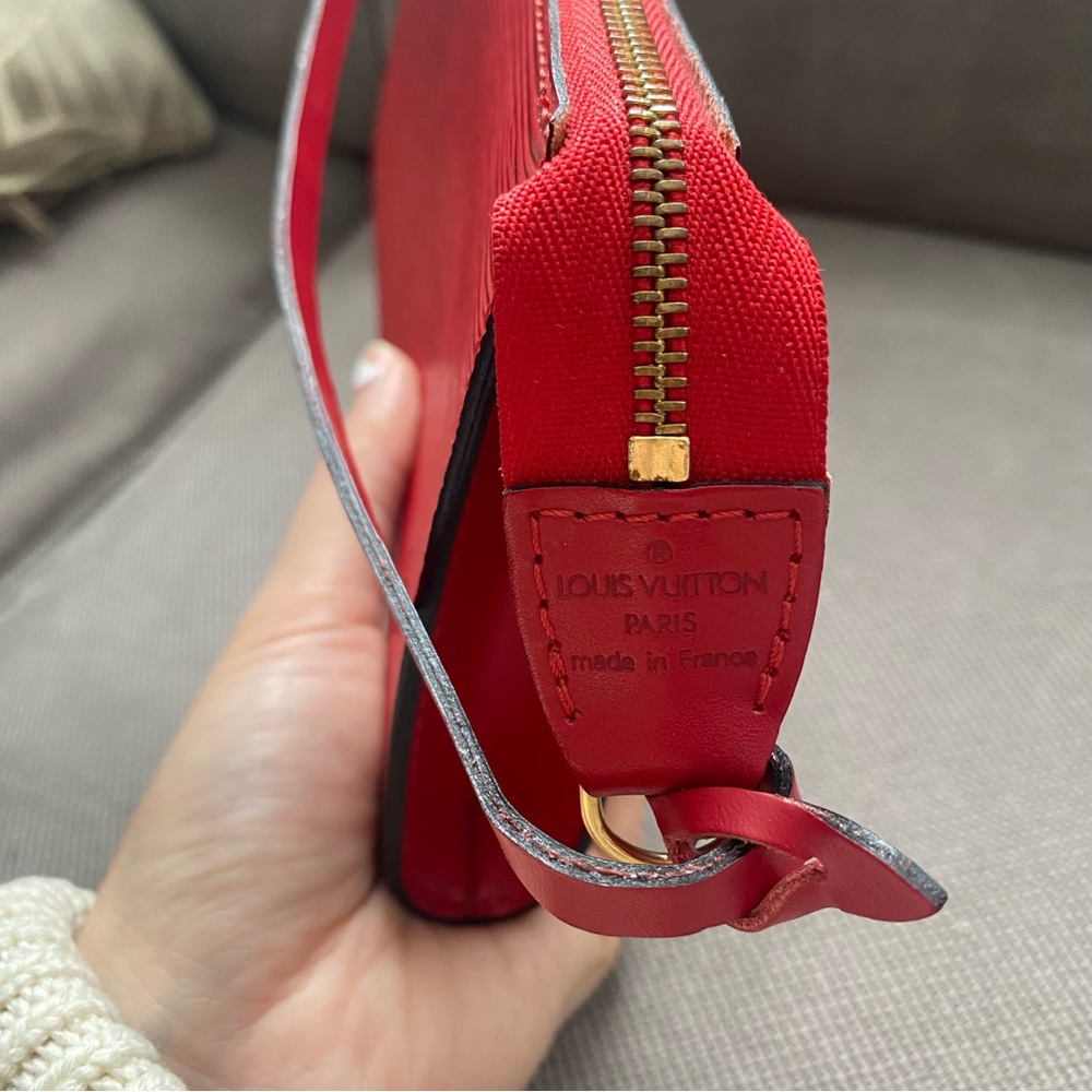 *SOLD* Authentic Louis Vuitton Epi Red Leather Pochette - Picture 6 of 10
